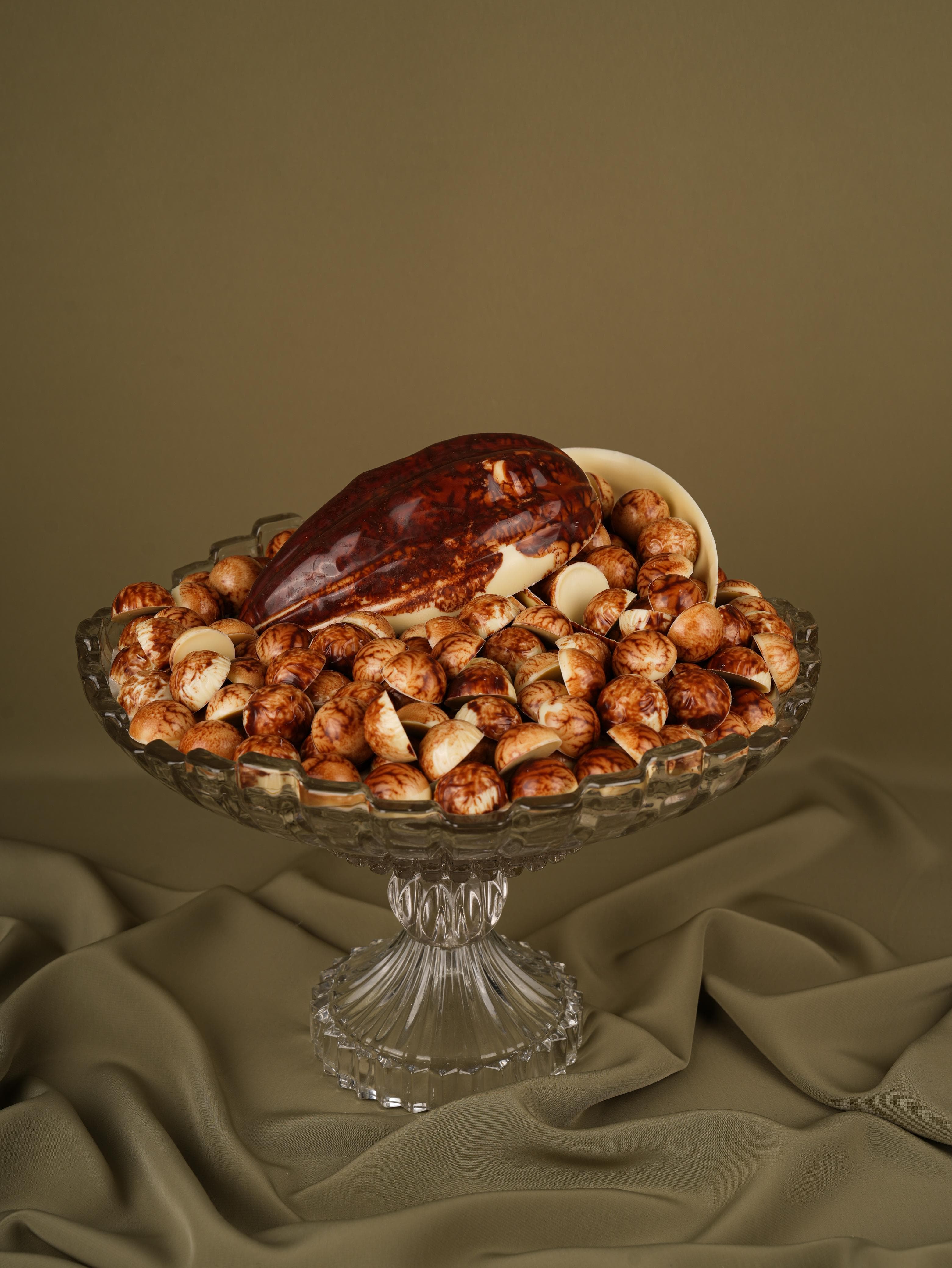 تغليف مخصص للشوكولاتة والتمور