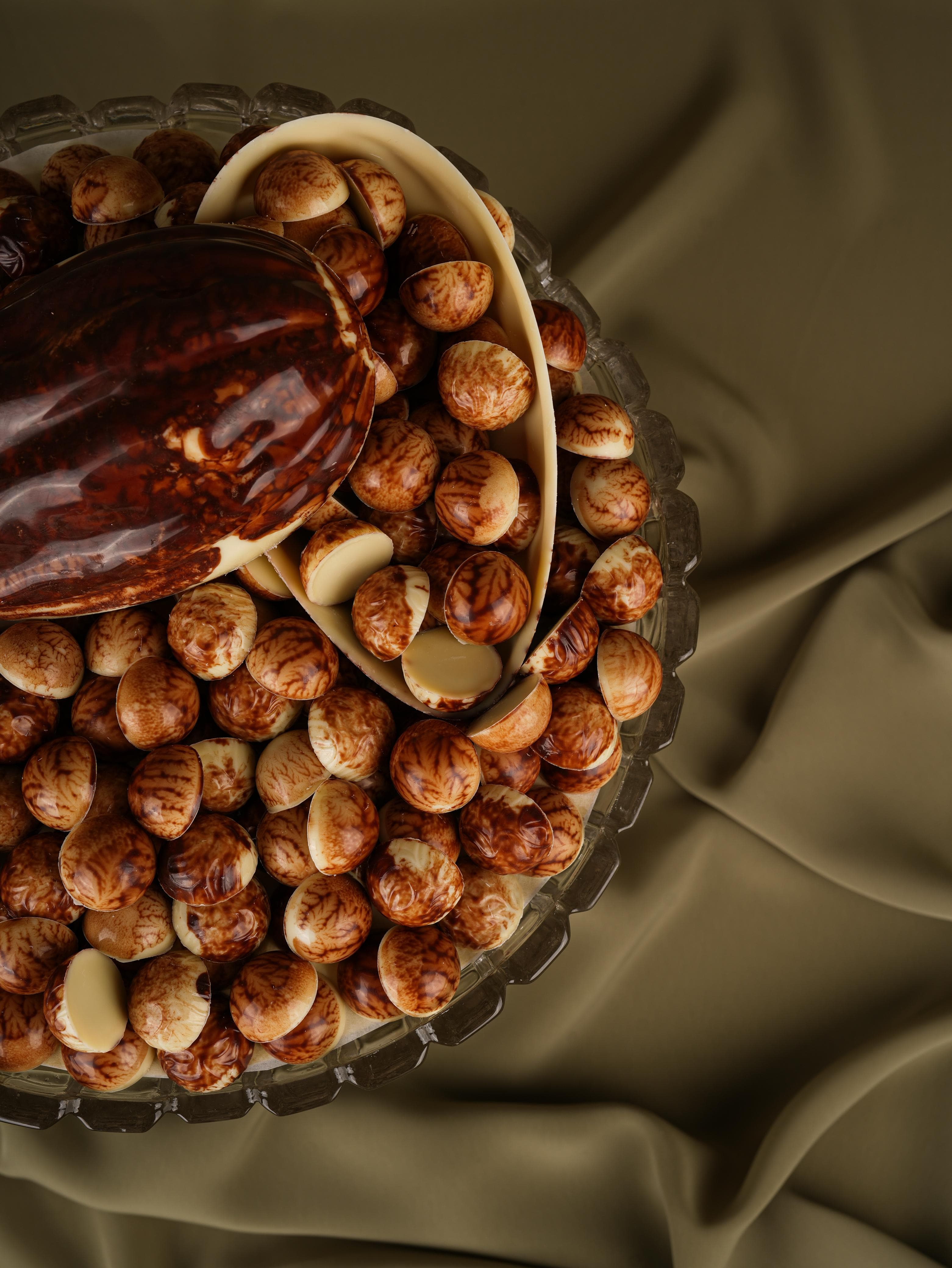 تغليف مخصص للشوكولاتة والتمور